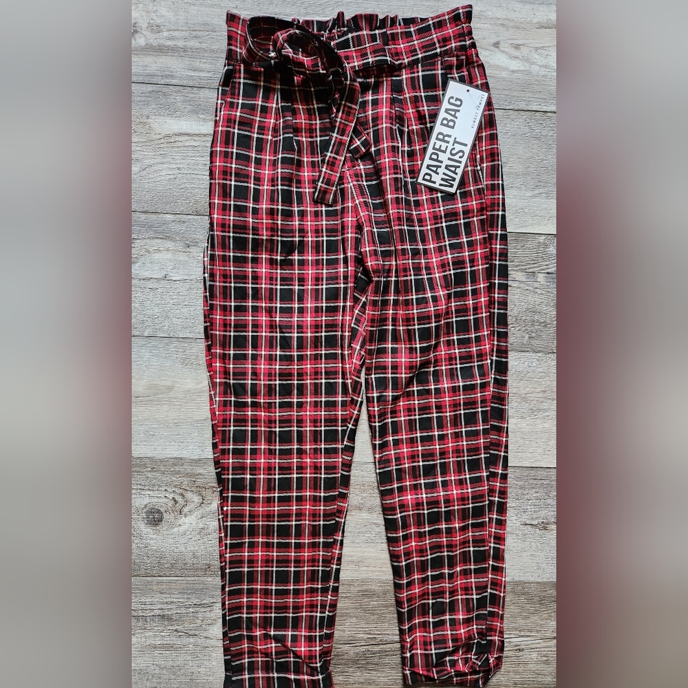 ALMOST FAMOUS Tie Waist Women Red/Black Plaid Paper Waist Bag Pants siz… - Picture 2 of 7